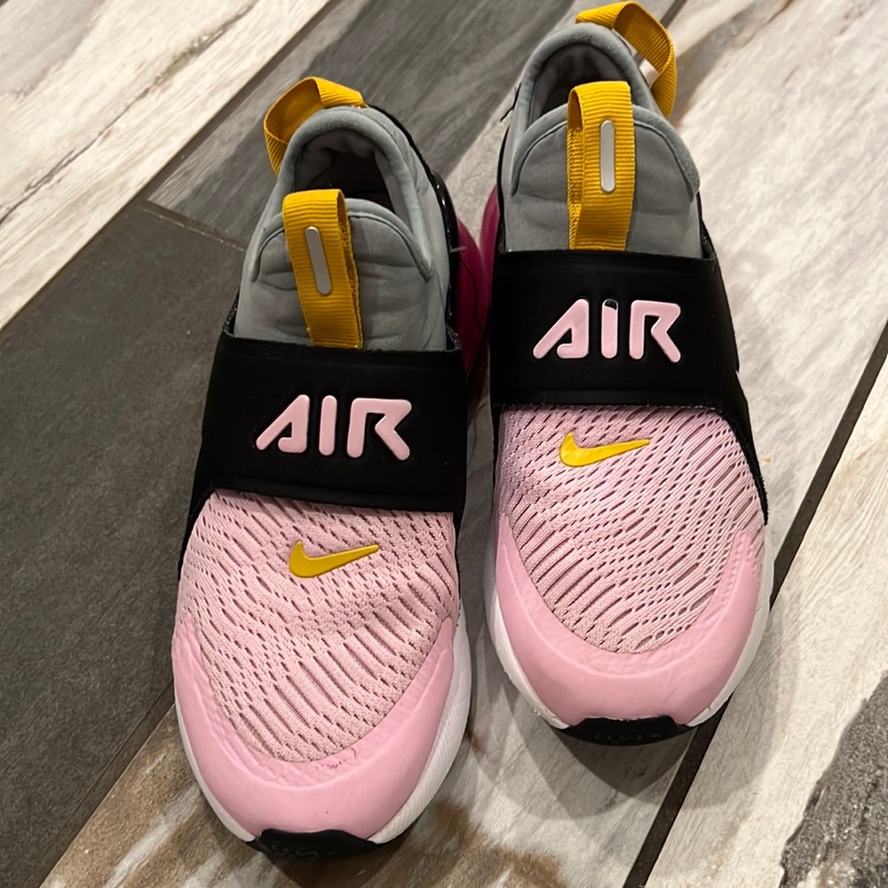 Nike girls Air